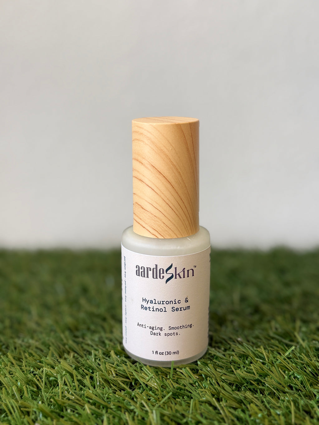 Aardeskin Hyaluronic & Retinol Serum